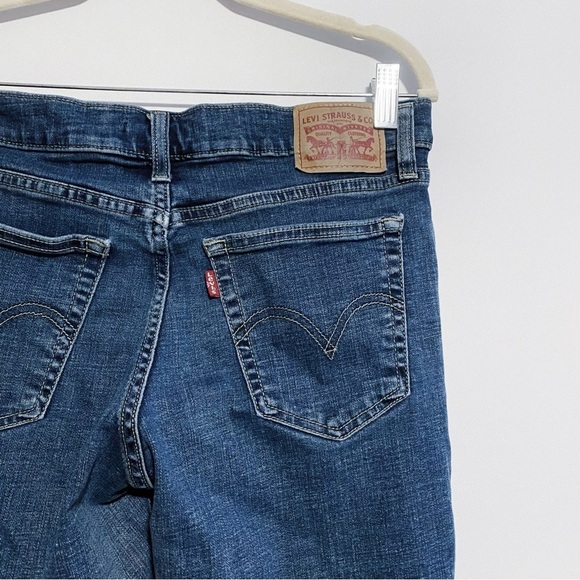 Levi’s - Dark Wash Boyfriend Jeans - Picture 5 of 5